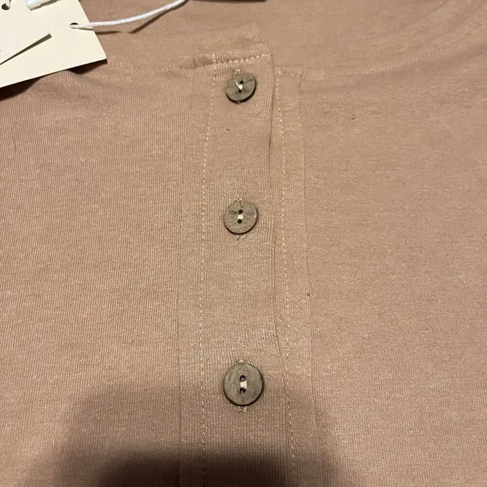 Dokotoo Waffel Knit Two Tone Henley Tunic Top Brown Tan Women's Size Medium NWT - Picture 8 of 15